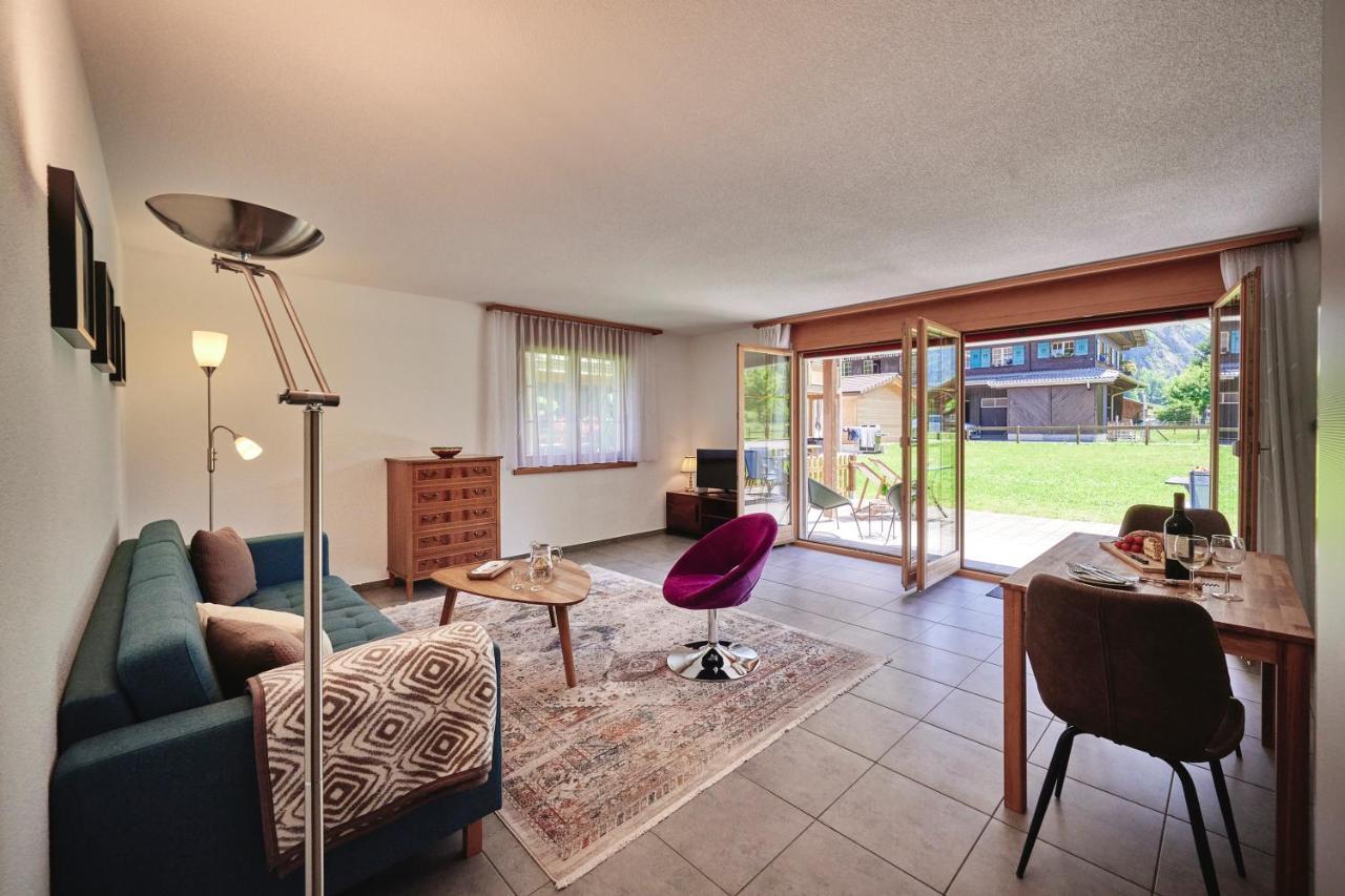 Apartment Truemmelbach, Comfortabl & Cozy, Private Terrace With Best Views Lauterbrunnen Dış mekan fotoğraf